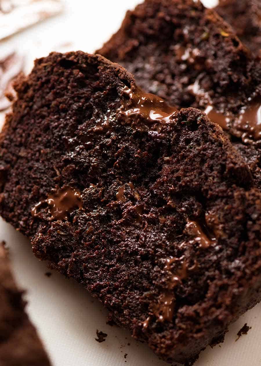 用巧克力巧克力和巧克力蛋糕的融化，然后把它变成了黑桃酸霜！